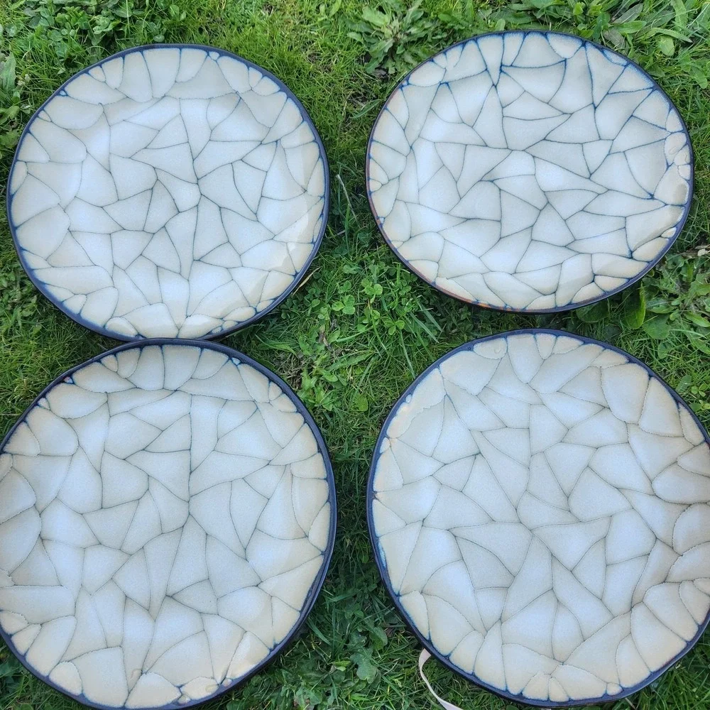 Jaclyn‎ Smith Stoneware Crackle Finish 8.75